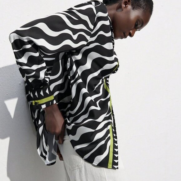 Black Casual Women's Round Neck Long Sleeve Zebra Print Shirt - Picture 5 of 8